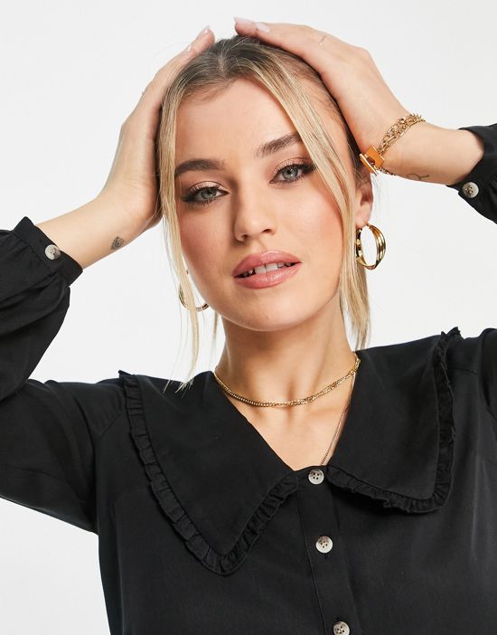 https://images.asos-media.com/products/whistles-button-down-blouse-with-oversized-collar-in-black/203149111-3?$n_550w$&wid=550&fit=constrain