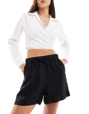 Whistles linen elasticated waist short in black