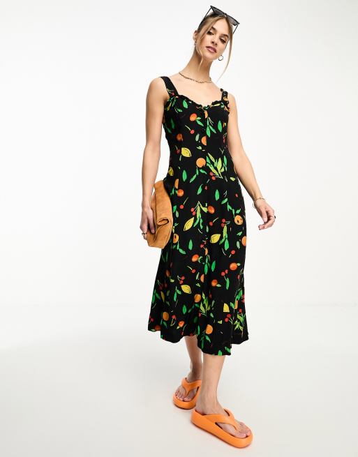 Whistles Midikleid in Schwarz mit buntem Obstaufdruck und Ruschendetail ASOS