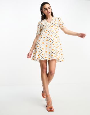 Whistles short sleeve mini dress in flower diamond-White