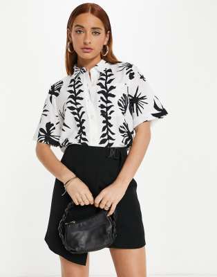 Whistles Whistles short sleeve shirt in contrast coral print-White