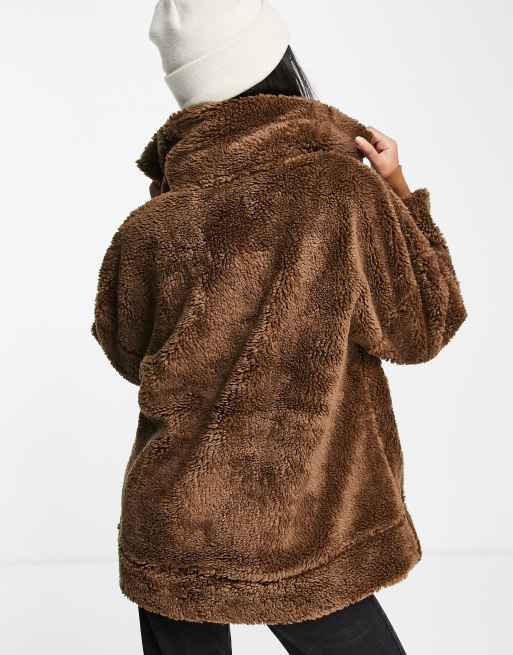Whistles – Sweatshirt aus Teddystoff in Braun mit kurzem Reißverschluss, 3 von 4