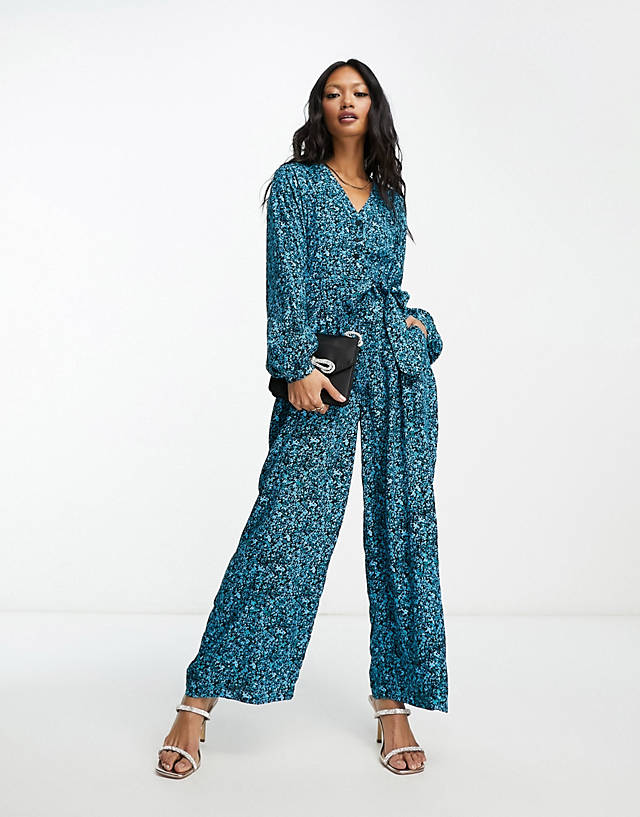 Whistles - wide leg jumpsuit in blue ditsy floral