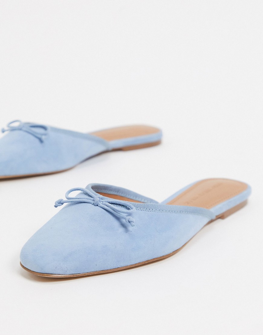 Who What Wear – Cara – Blå, platta mules i läder med ballerinadesign