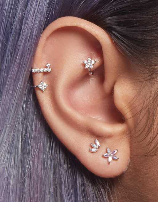 With Bling - Kleine kristallen piercing met een verzilverd titanium staafje van 6mm, 4 van 4