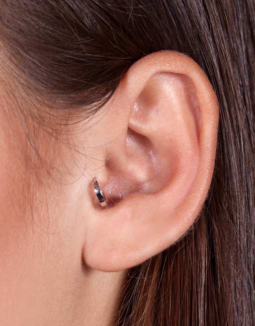 With Bling – Rhodiumpläterad liten creol-piercing på 6mm