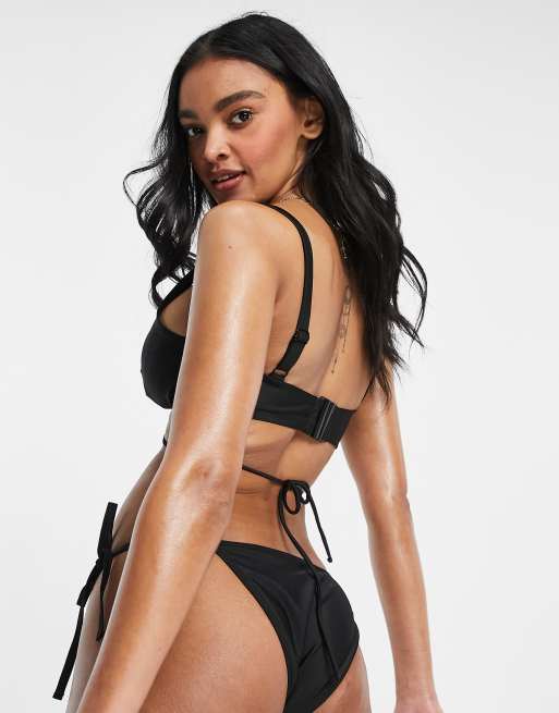 Wolf & Whistle Exclusive – Czarny wysoko wycięty dół od bikini z wiązaniem po bokach, 2 z 4
