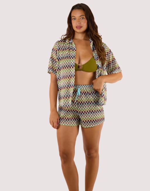 Wolf & Whistle Kalahari zig zag crochet beach shorts in khaki, 4 of 4