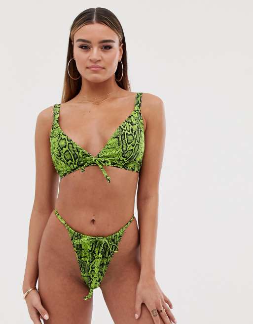 Wolf & Whistle øko eksklusive højtaljede tanga bikinitrusser med snøre foran i lime slangeprint, 3 af 4