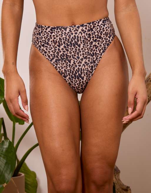 Wolf & Whistle X Georgia Bayliss - Bikinibroekje met hoge taille in zebraprint, 3 van 4