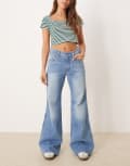 [Wrangler] Wrangler 70s flare jeans in washed light blue W28 L32 SOFT OCEAN