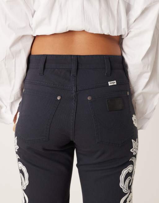 Wrangler 70s flare jeans with floral embriodery in black, 5 of 5