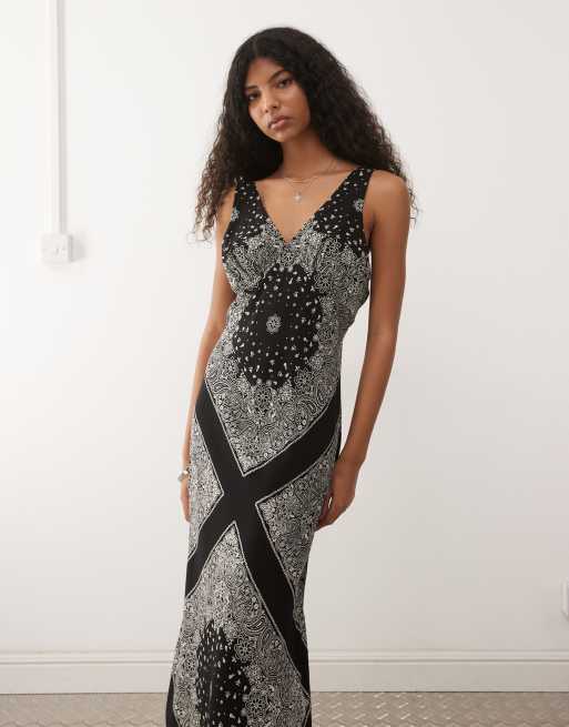 Wrangler – Asymmetrisches Trägerkleid mit Muster in Schwarz und Grau, 4 von 4