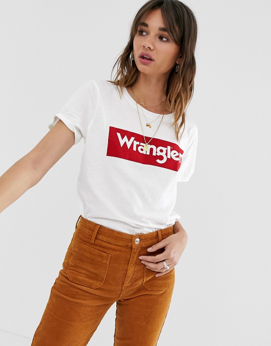 Wrangler – Blockfärgad t-shirt med logga-Vit