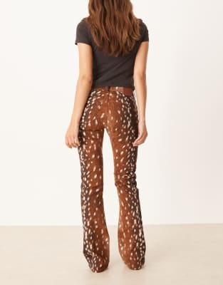 Wrangler Bootcut Jeans In Brown