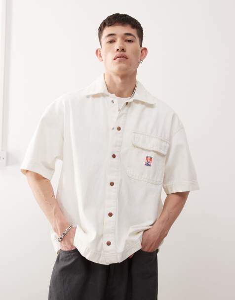 Wrangler – Casey Jones – Kurzärmlige, lockere Workwear-Hemdjacke aus Twill in Ecru - view 1