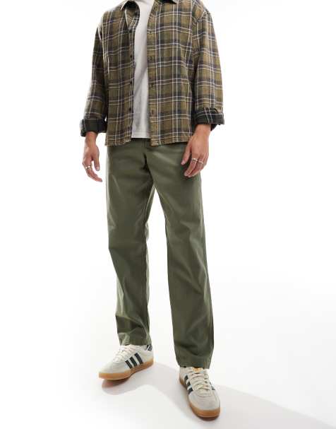 Wrangler – Casey Jones – Locker geschnittene Workwear-Chinohose in Olivgrün - view 1