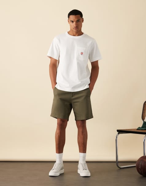 Wrangler Casey Jones Workwear-T-Shirt mit Tasche in Weiß - view 1