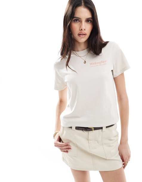 Wrangler chest logo t-shirt in ecru - view 1