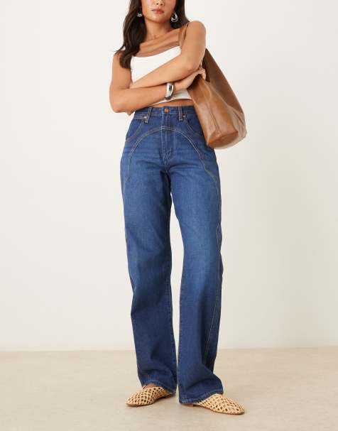 Wrangler barrel fit jeans in dark wash blue