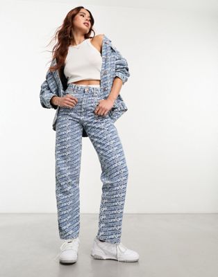 Wrangler co-ord mom straight fit jeans with embroidered repeat logo in blue