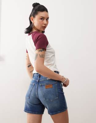 Wrangler - Denim-Shorts in Vintage-Mittelblau im Cowboy-Stil, 5 Zoll Schrittlänge