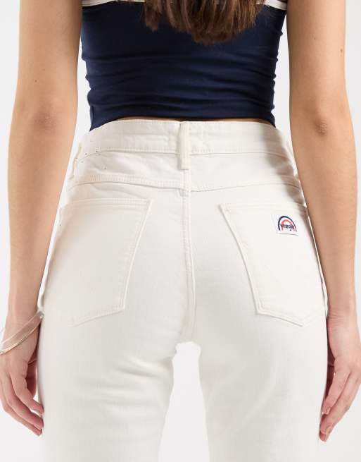 Wrangler flare jeans with front pockets in ecru, 4 of 5