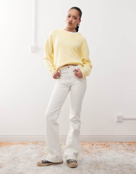 Wrangler flared jean in white with front pockets - view 1