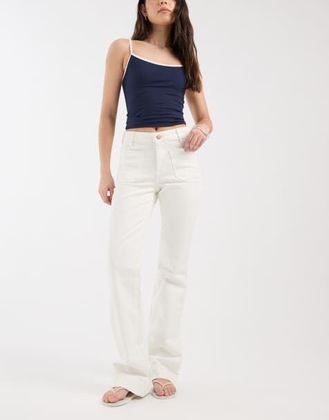 Wrangler - Flared jeans met zakken aan de voorkant in ecru - view 1