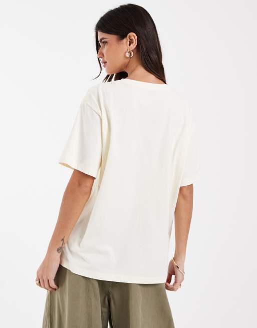 Wrangler girlfriend tee in white, 2 of 4