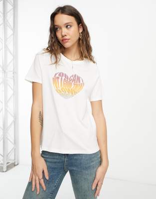 Wrangler graphic tee in white