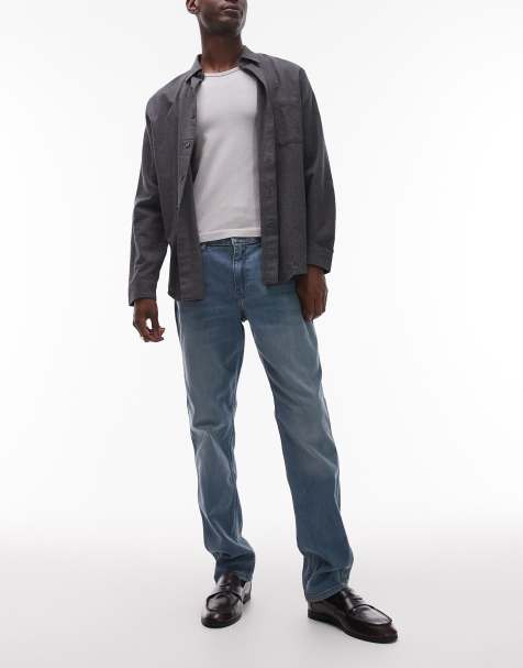 Wrangler Greensboro straight fit jeans in lightwash blue