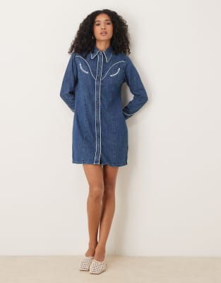 Wrangler - Hemdkleid aus Denim im Westernstil in Mittelblau mit Paspelierung