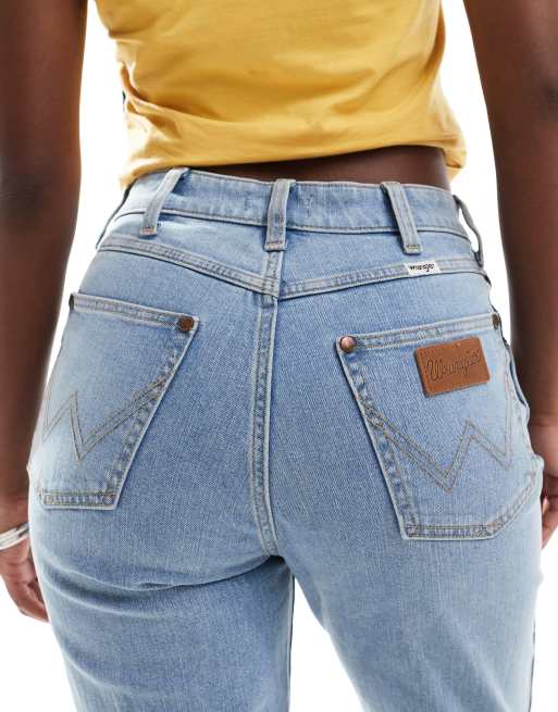Wrangler high waisted mom jeans in light wash, 4 of 5