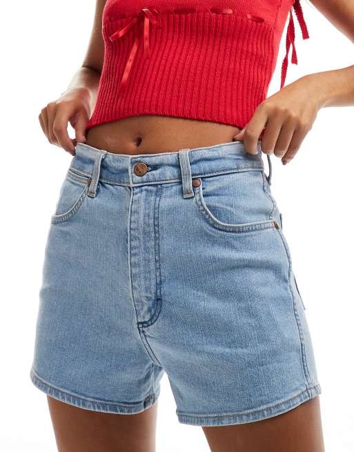 Wrangler – Jasnoniebieskie szorty jeansowe z podwyższonym stanem