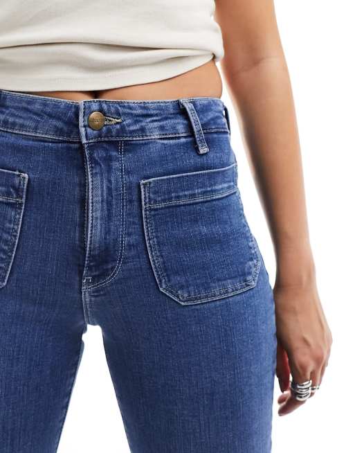 Wrangler - Jean évasé à poches frontales et taille ultra-haute - Bleu moyen, 2 de 5