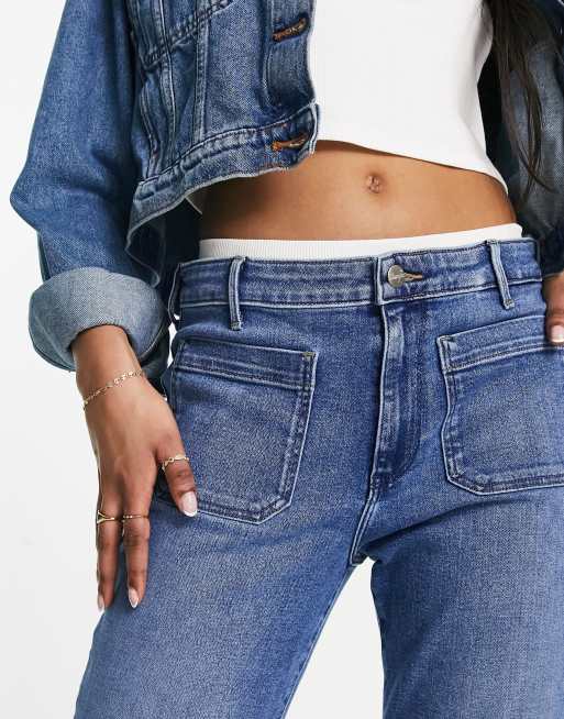 Wrangler - Jeans a zampa blu medio con tasche sul davanti , 2 di 5