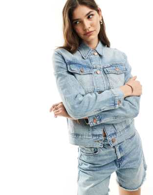 Wrangler - Klassische Jeansjacke in mittlerer Waschung-Blau