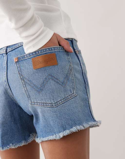 Wrangler – Kurze Jeansshorts in mittelblauer Waschung, 3 von 5