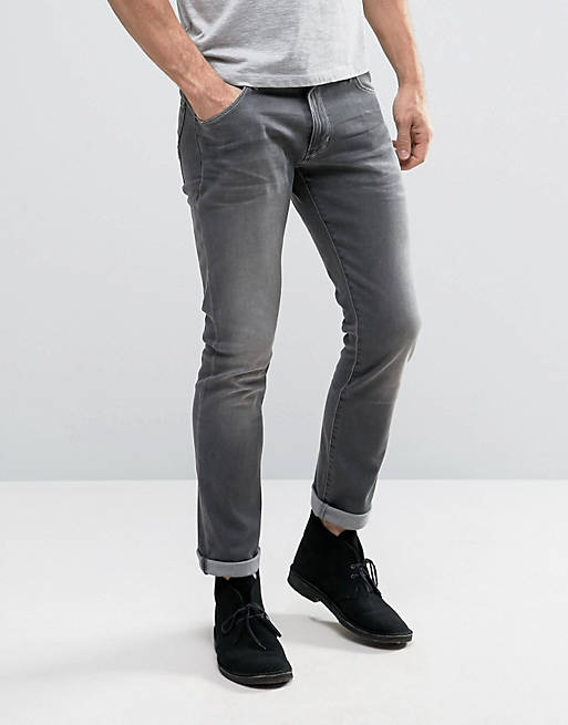Wrangler Larson Regular Slim Fit Jeans Dove Grey Wash | ASOS