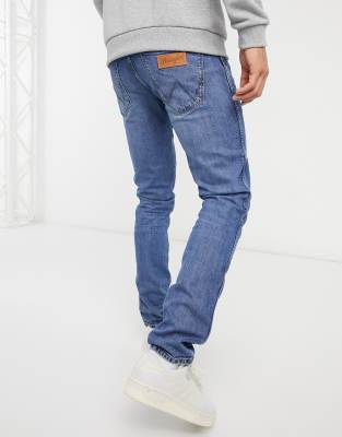 wrangler slim tapered jeans