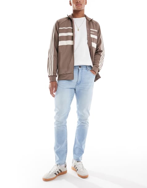 Wrangler - Larston - Smaltoelopende jeans in blauw met lichte wassing - view 1