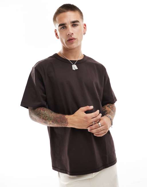 Wrangler – Locker geschnittenes T-Shirt in Braun mit Logo-Aufnäher