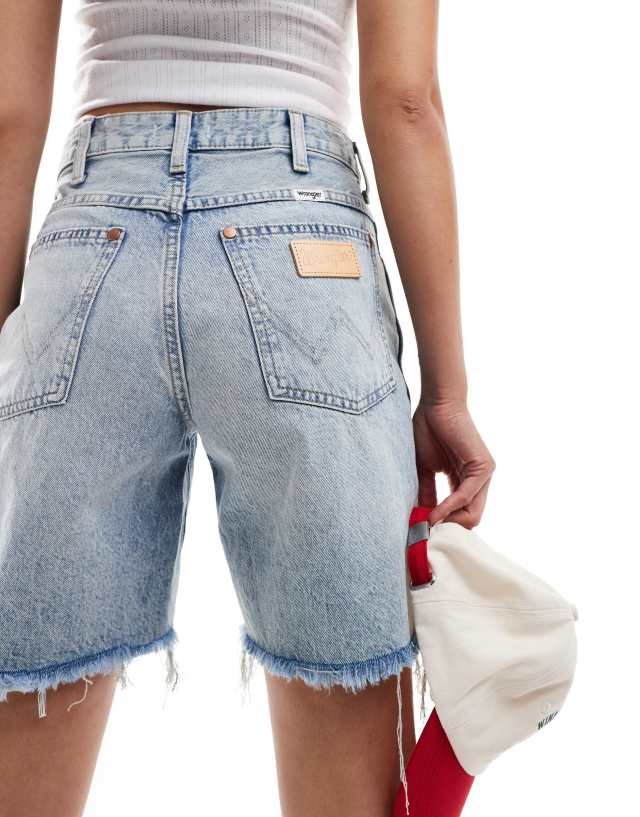 Wrangler - longer length cowboy denim shorts in light blue wash