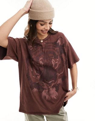 Wrangler loose fit t-shirt with tiger print in burgundy