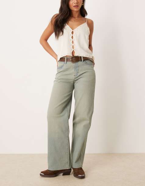 Wrangler - Losse rechte jeans in lichtblauw met acid wash - view 1