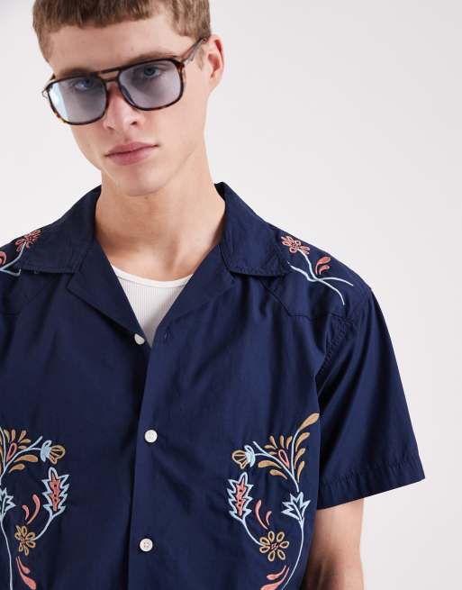 Wrangler – Marinblå, blommig skjorta med korta ärmar, 2 av 5