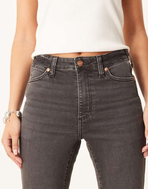 Wrangler montana flare jeans in washed black, 4 of 5