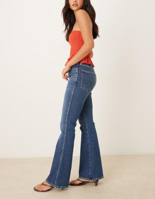 Wrangler Montana Flare Jeans In Blue