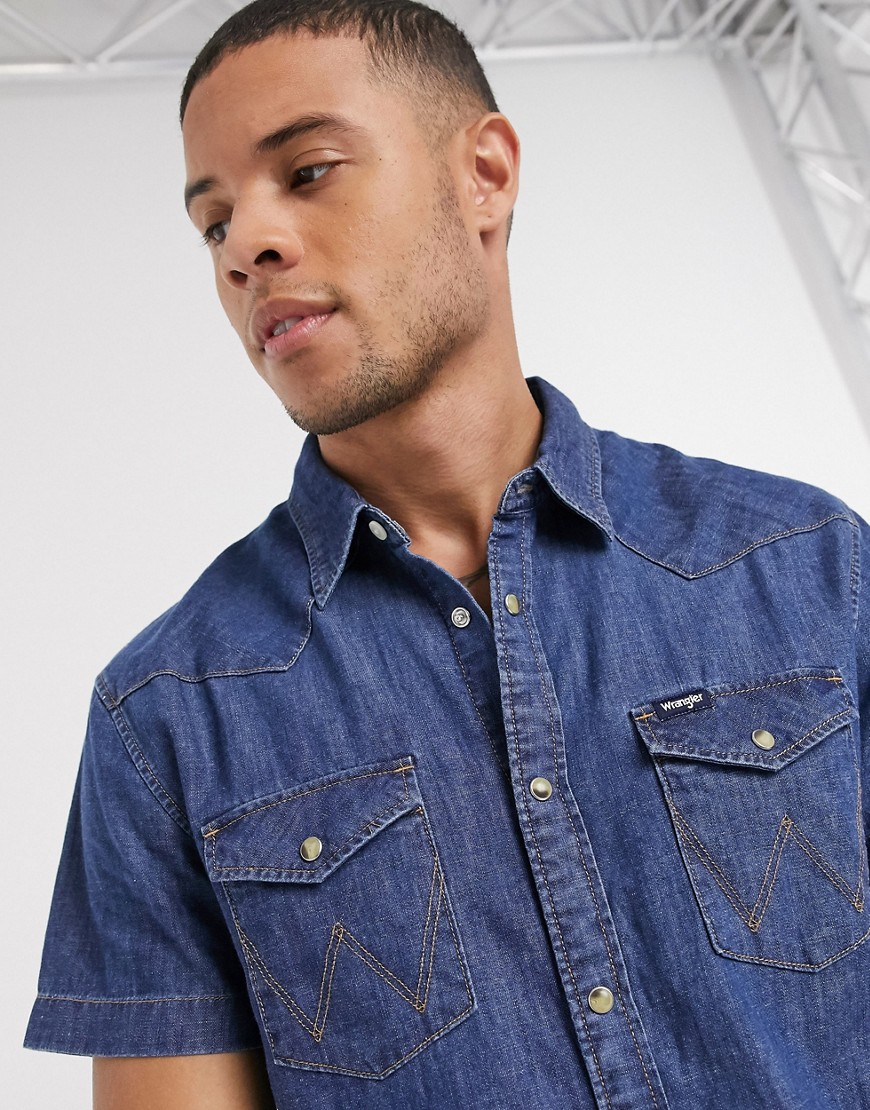 Wrangler – Mörkblå, kortärmad jeansskjorta-Marinblå